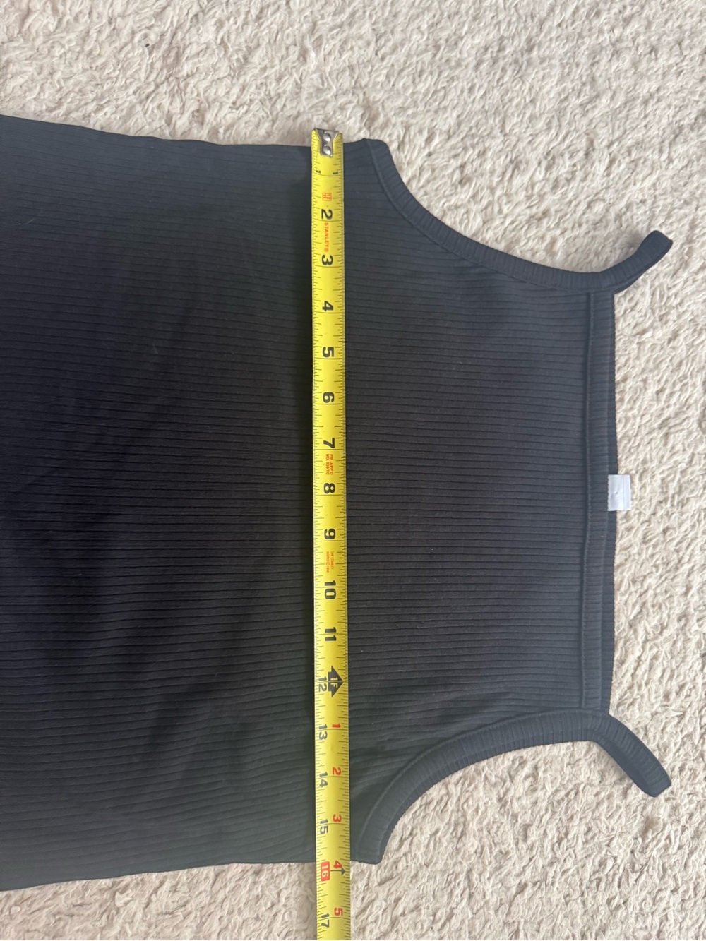 5/$20 old navy tank - Picture 3 of 5